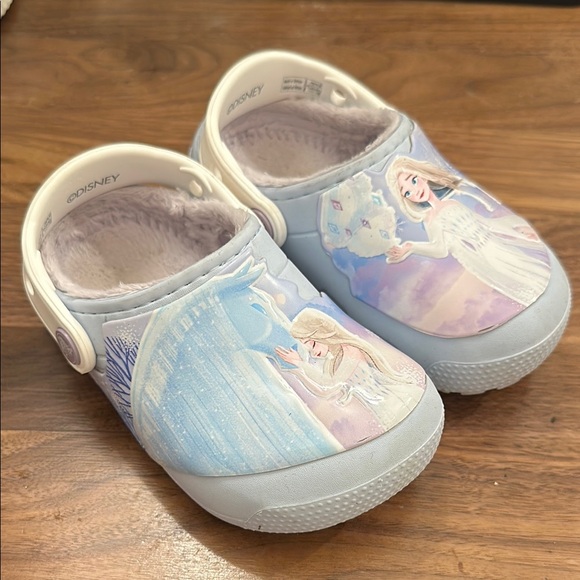 Crocs Disney Frozen toddler size 9C  - Light Blue - Picture 2 of 6